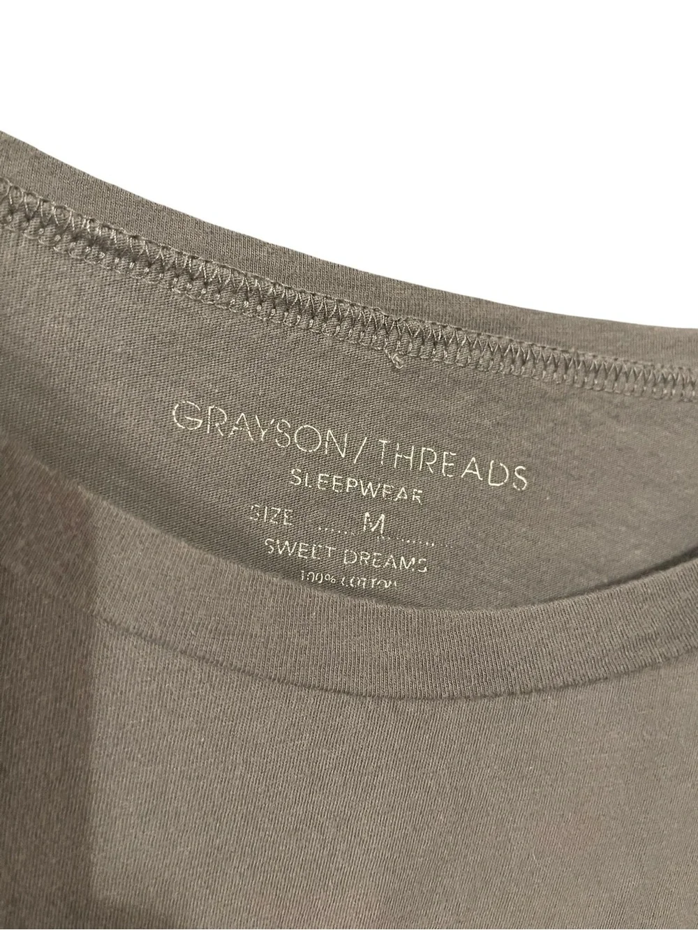 Grayson Threads Gray Crop Tee with Multicolor Lip Prints - Picture 3 of 3